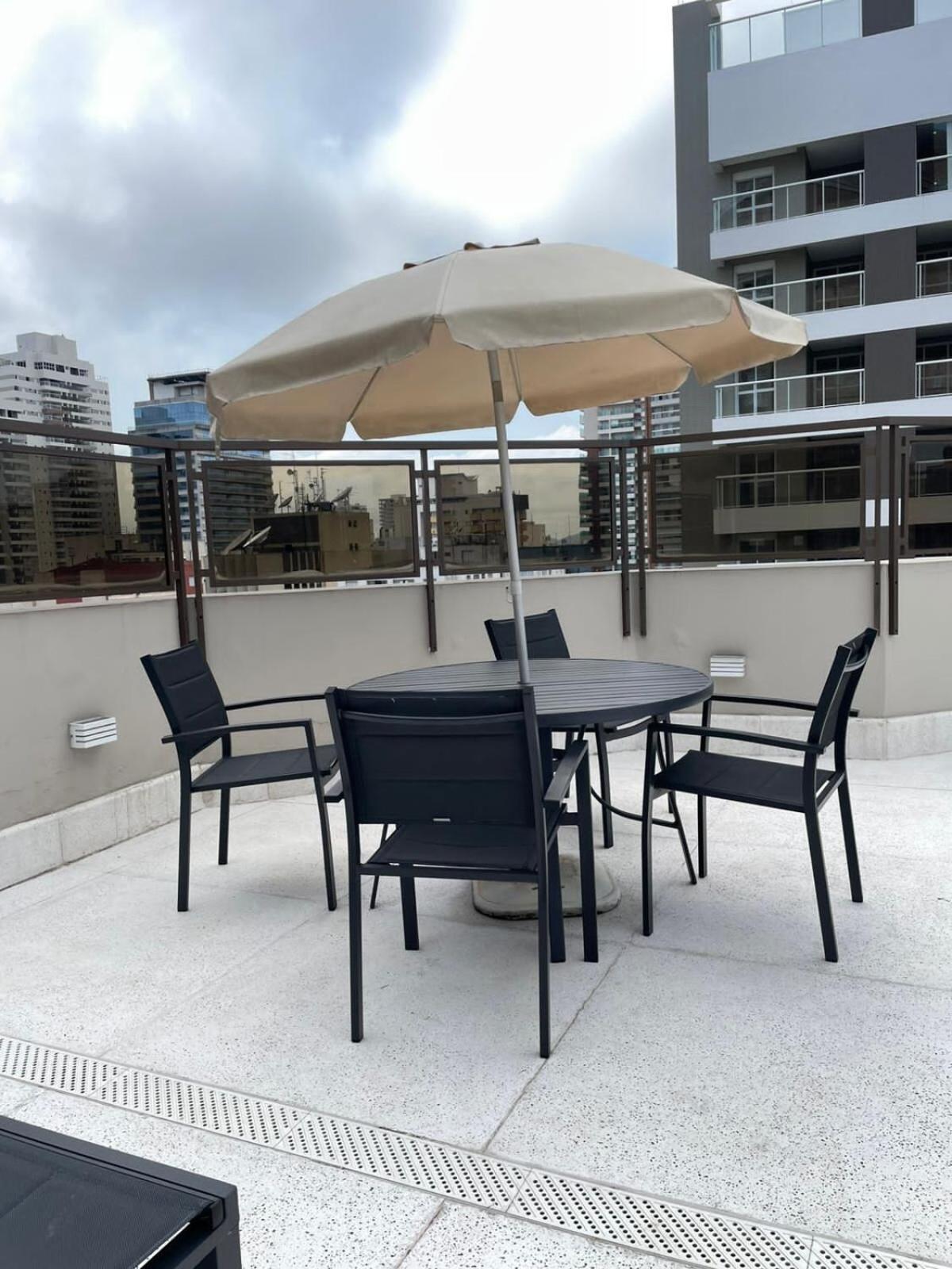 Flat No Hotel Cosmopolitan Com Estacionamento Gratis E Piscina Santos  Zewnętrze zdjęcie